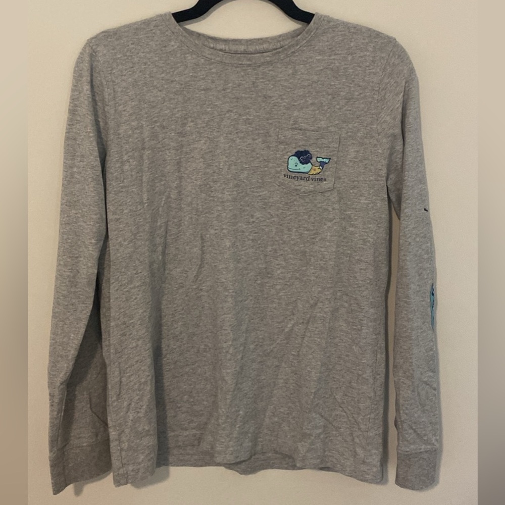 Vineyard Vines Gray Happy Halloween Whale Costume Graveyard Logo Pocket T-Shirt